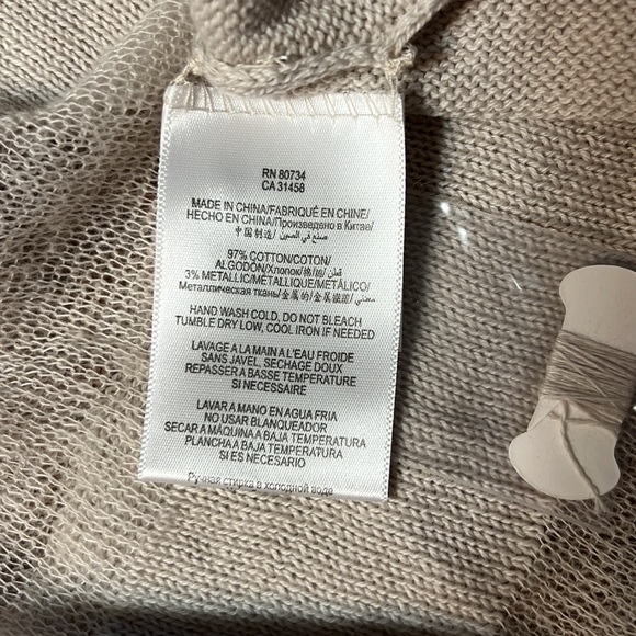 BCBGen crew top - Picture 9 of 10